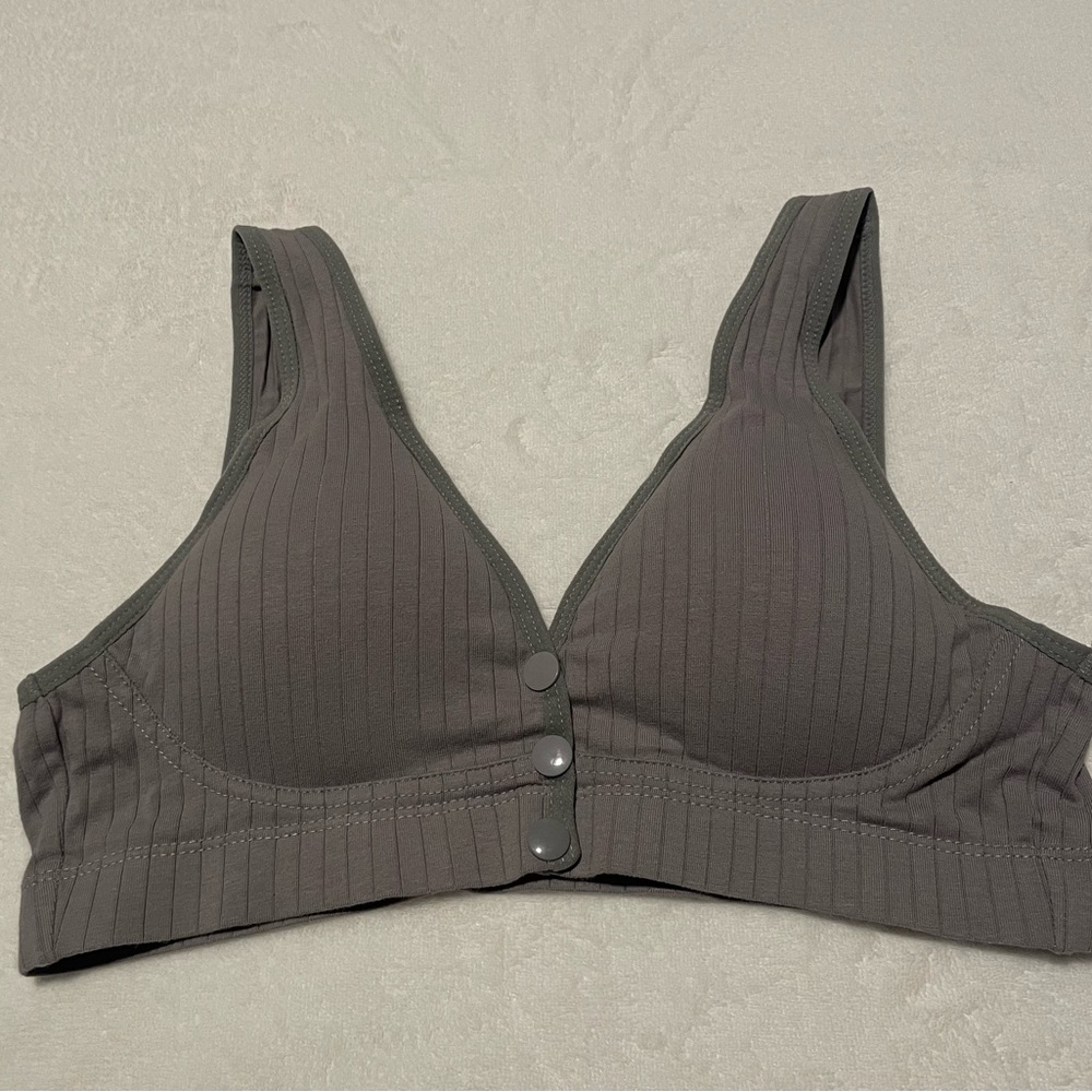 Never worn, Women's Ribbed Front Closure Bra - Gray, size B80(US size 36B)